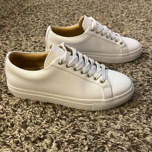 Women’s Thursday white sneakers size 6.5